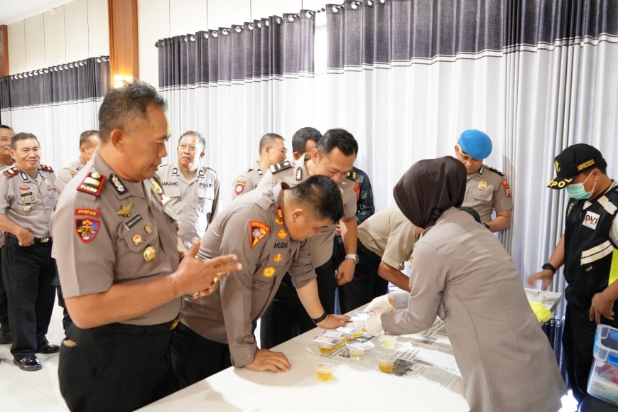 Tes Urine Serentak Dukung Terwujudnya Polri yang Presisi dan Berintegritas