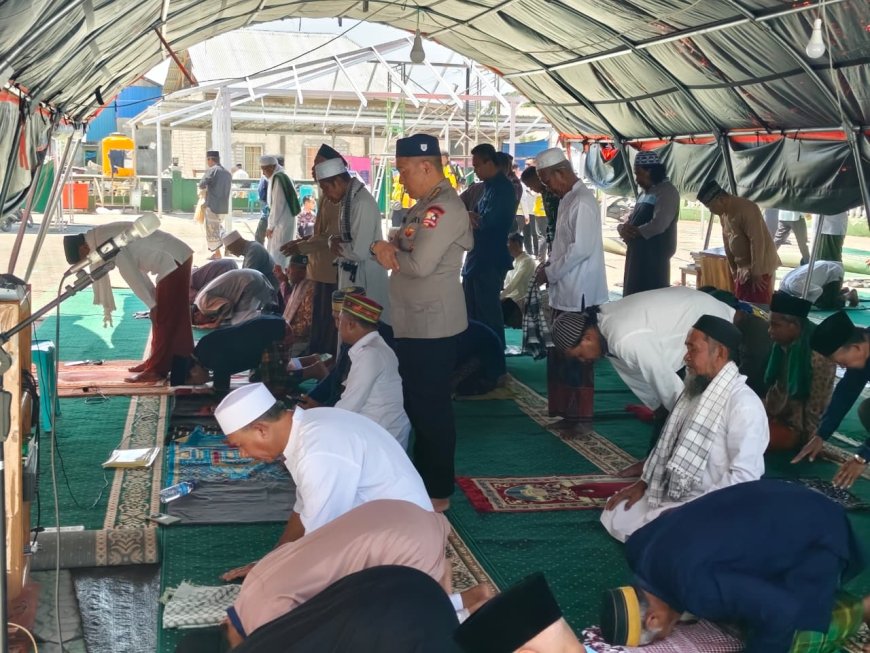 Di Tengah Duka Gempa, Kasatgas Humas Polri Beri Penguatan untuk Personel dan Warga Ende